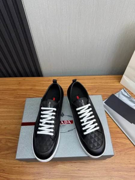 Prada Re-Nylon Low-Top Sneakers Black / White - 2