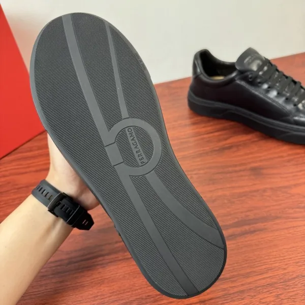 Hogan H222 Black and White Leather Sneakers - 11