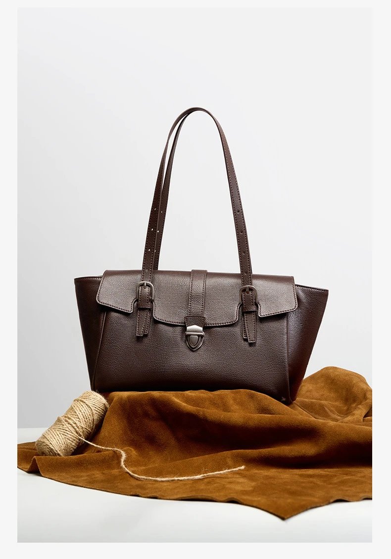 Design Structured Flap Closure White Handbag - 6