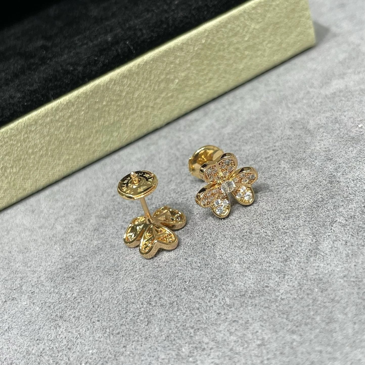 玫瑰金小号满钻耳钉