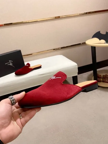 Design Giuseppe Zanotti Velvet Mule Slippers Black Slippers - 2