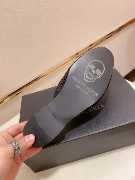 Design Crystal-Embellished Black Mule Slipper - 7