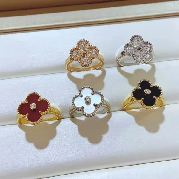 Van Cleef & Arpels Alhambra White Mother-of-Pearl Gold Ring Jewelry - 19