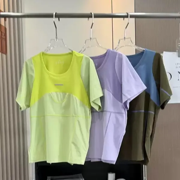 Design Color-Block Panel T-Shirt in Army Green and Blue - 2