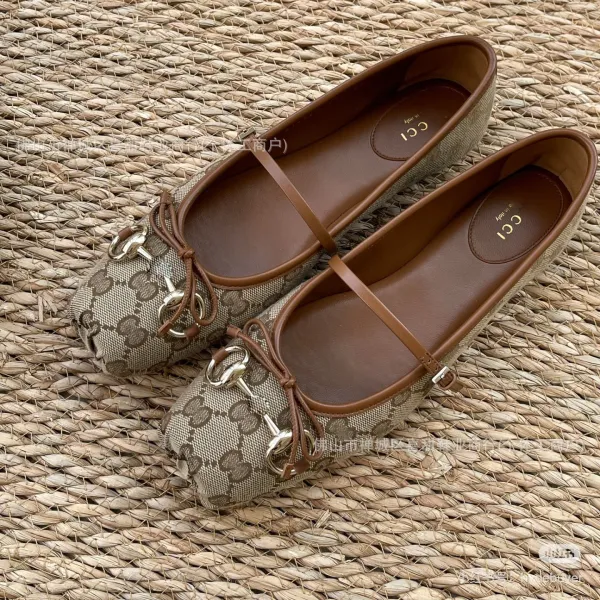Gucci Horsebit Loafer Flat in Black and GG Canvas Beige - 20