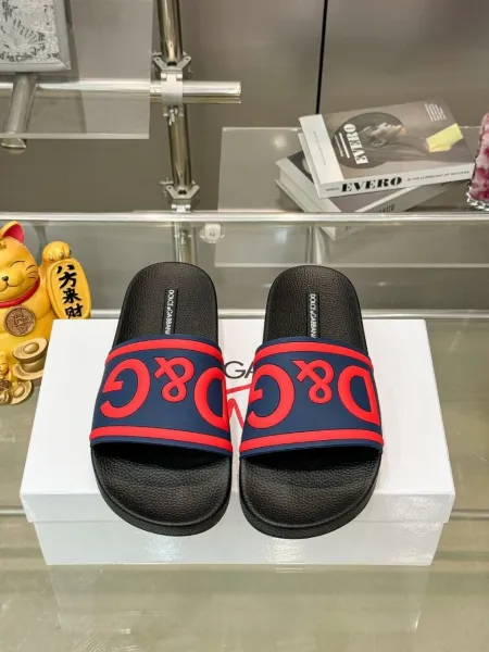 Dolce & Gabbana D&G Logo Slide Sandals Burgundy and Black Slippers - 2