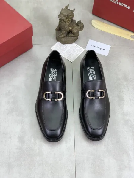 Salvatore Ferragamo Varina Loafer Black Leather Loafers - 4