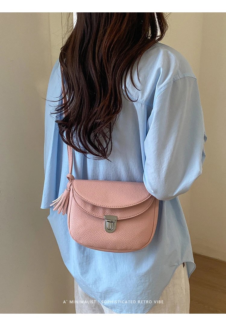 Design Saddle Bag Beige Crossbody Bag - 16