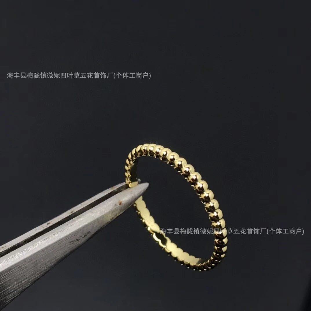 黄金珠珠戒指