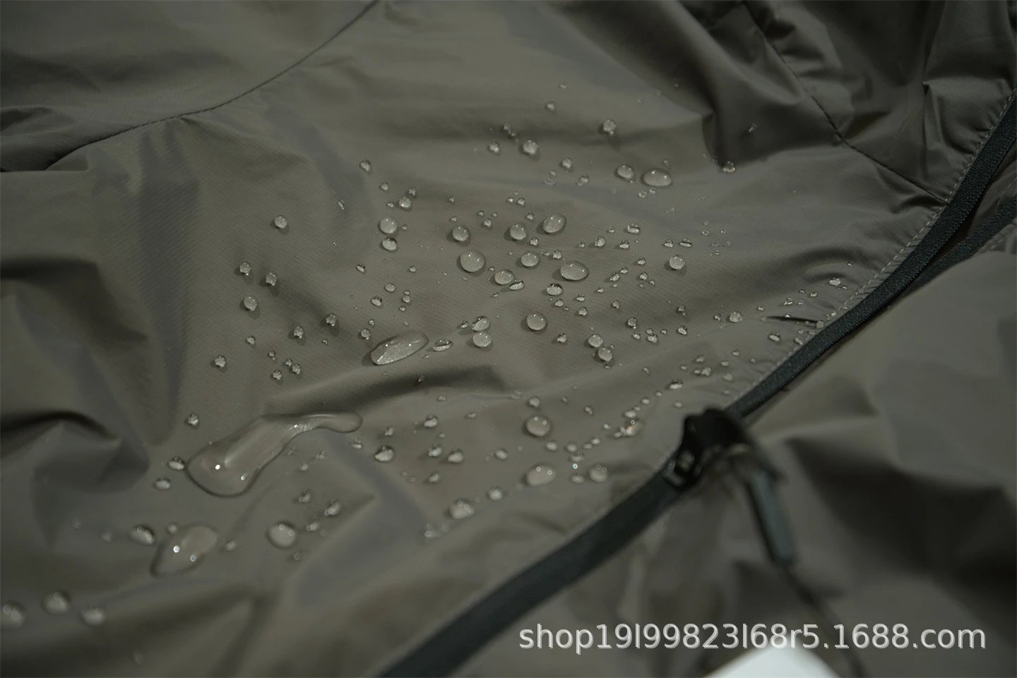 Design Mammut Eigerjoch Light Hooded Jacket Dark Gray Outerwear - 13