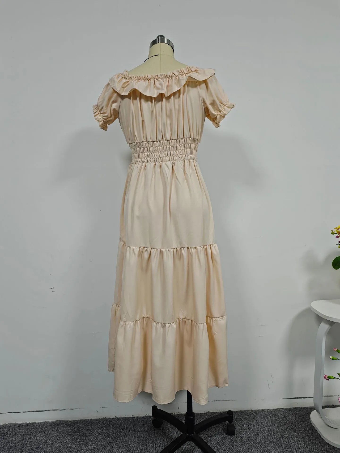 Design White Off-Shoulder Tiered Maxi Dress - 10