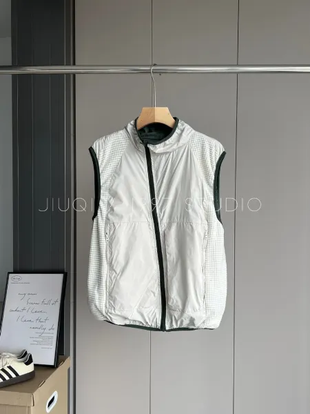 Design JIUQI / 1997 Studio Lightweight Hooded Vest Green Outerwear.vest - 7