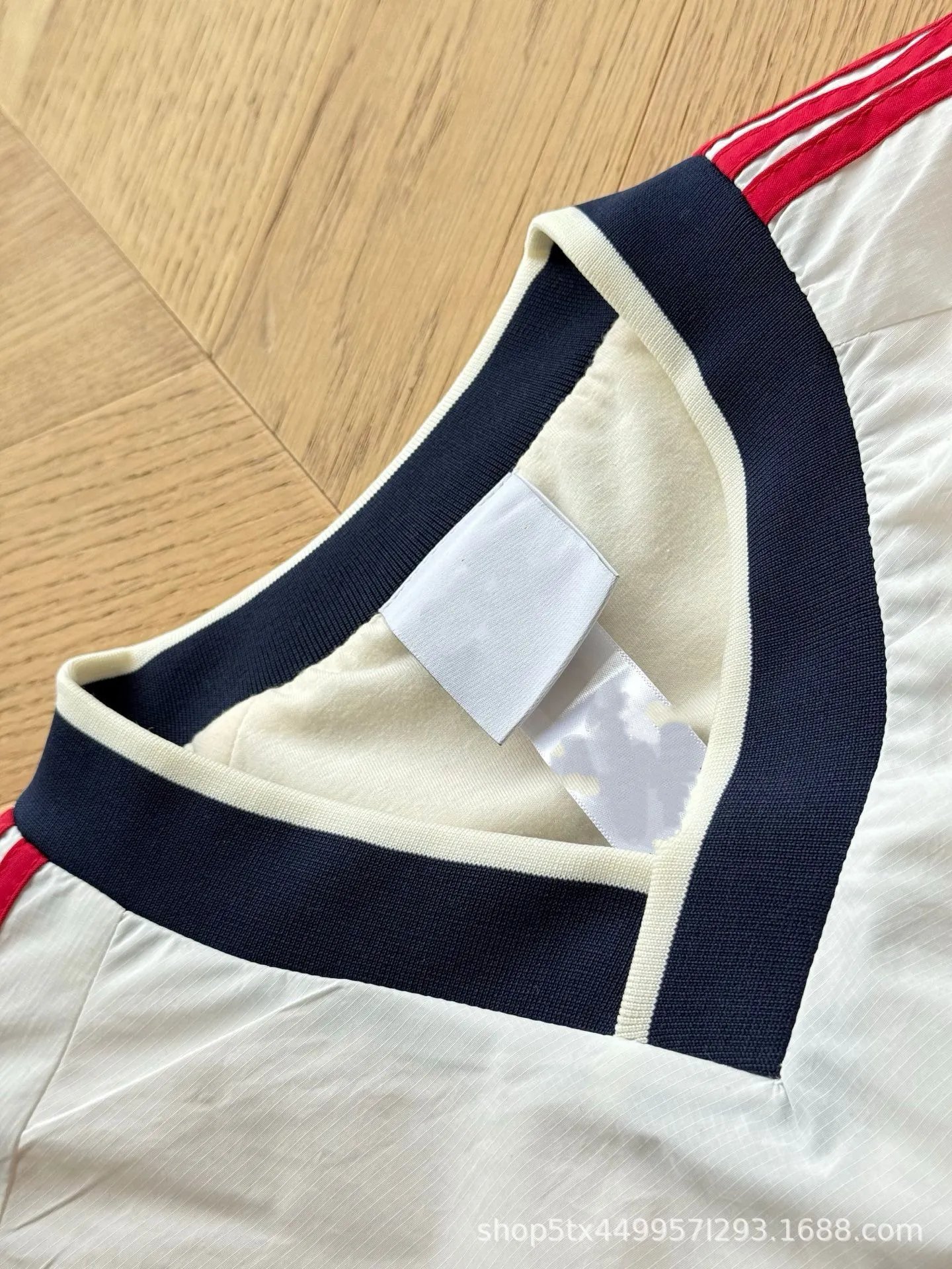 Manchester United x Adidas Inspired Windbreaker White / Red / Navy Outerwear.windbreaker - 8