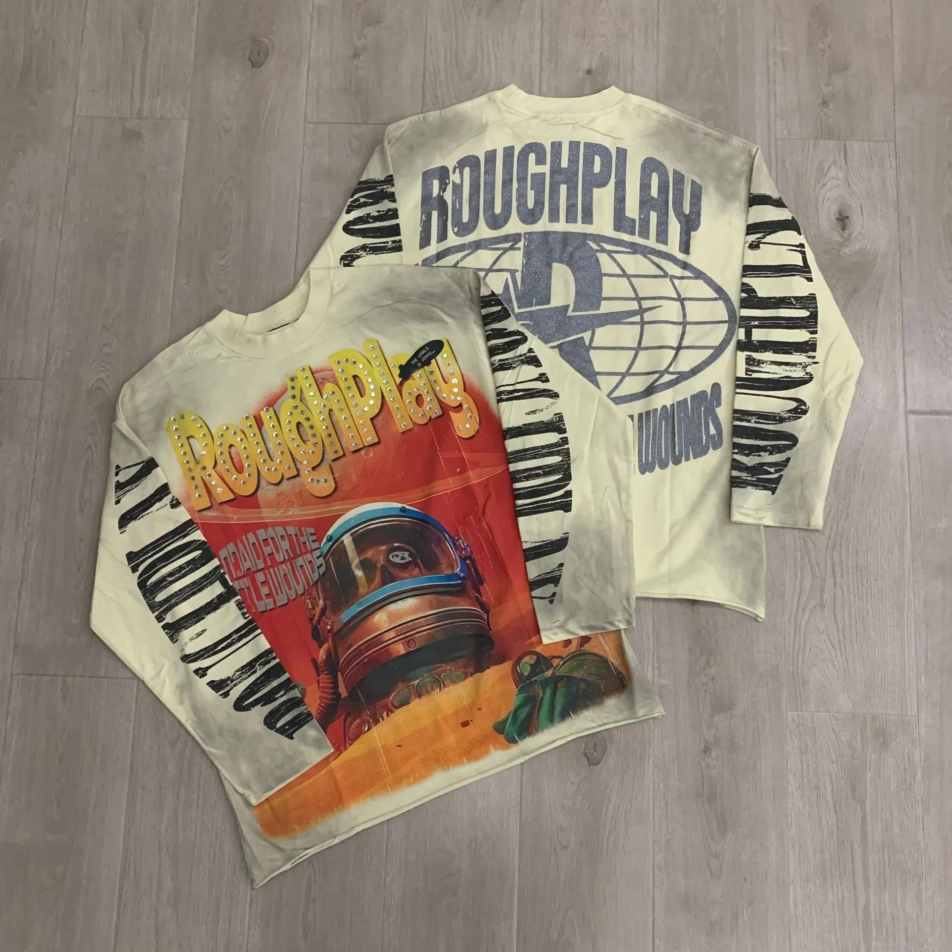 R809 Rhinestone Edition