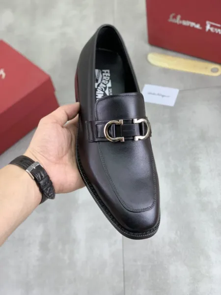 Salvatore Ferragamo Varina Loafer Black Leather Loafers - 5