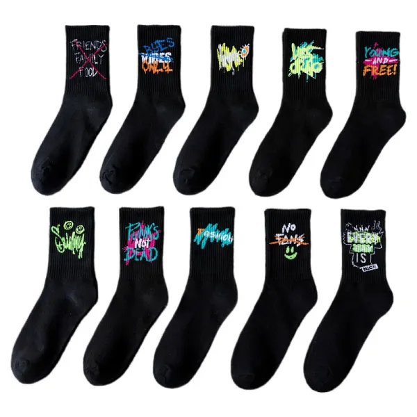 Design Graffiti Slogan Crew Socks Black - 1