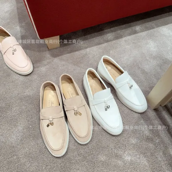 Design Loafer in Light Gray Suede with Tassel Detail Casual Shoes - 6