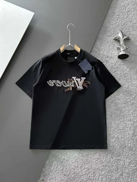 Maison Kitsuné Fox Logo Embroidered Black T-Shirt - 1