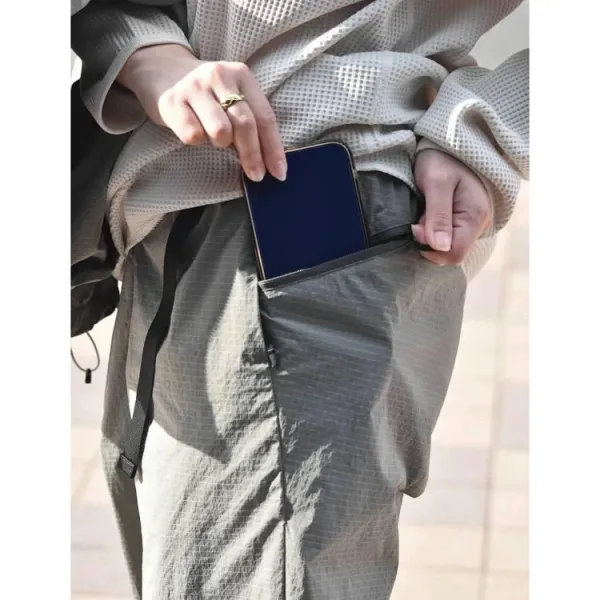 Design Grid-Textured Cargo Pants in Gray - 6
