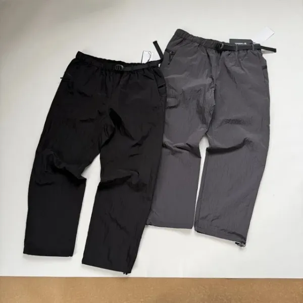 Design Grid-Textured Cargo Pants in Gray - 16