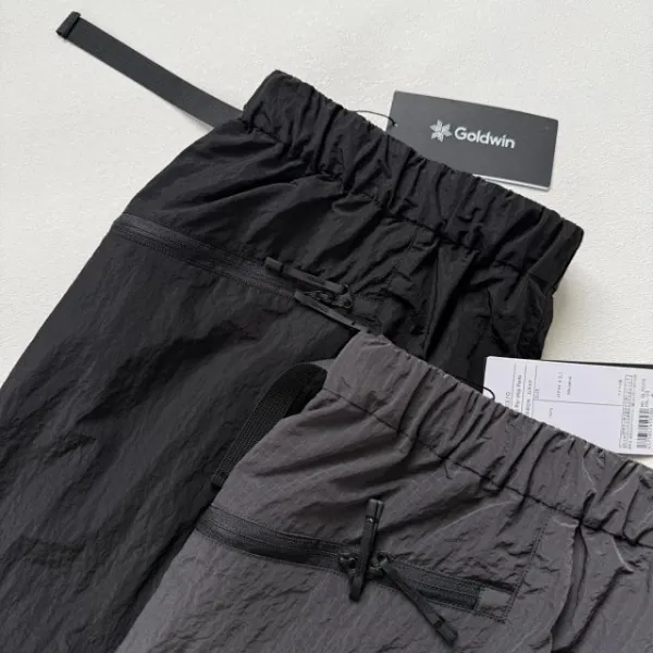 Design Grid-Textured Cargo Pants in Gray - 30