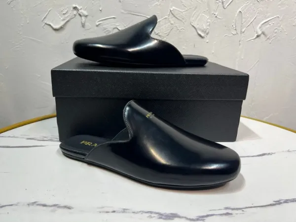 Prada Logo-Embossed Black Patent Leather Mule Slippers - 6