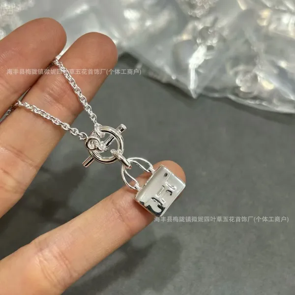 Design Mini Bag Pendant Necklace Pink Cubic Zirconia Gold-Plated Chain Jewelry - 12