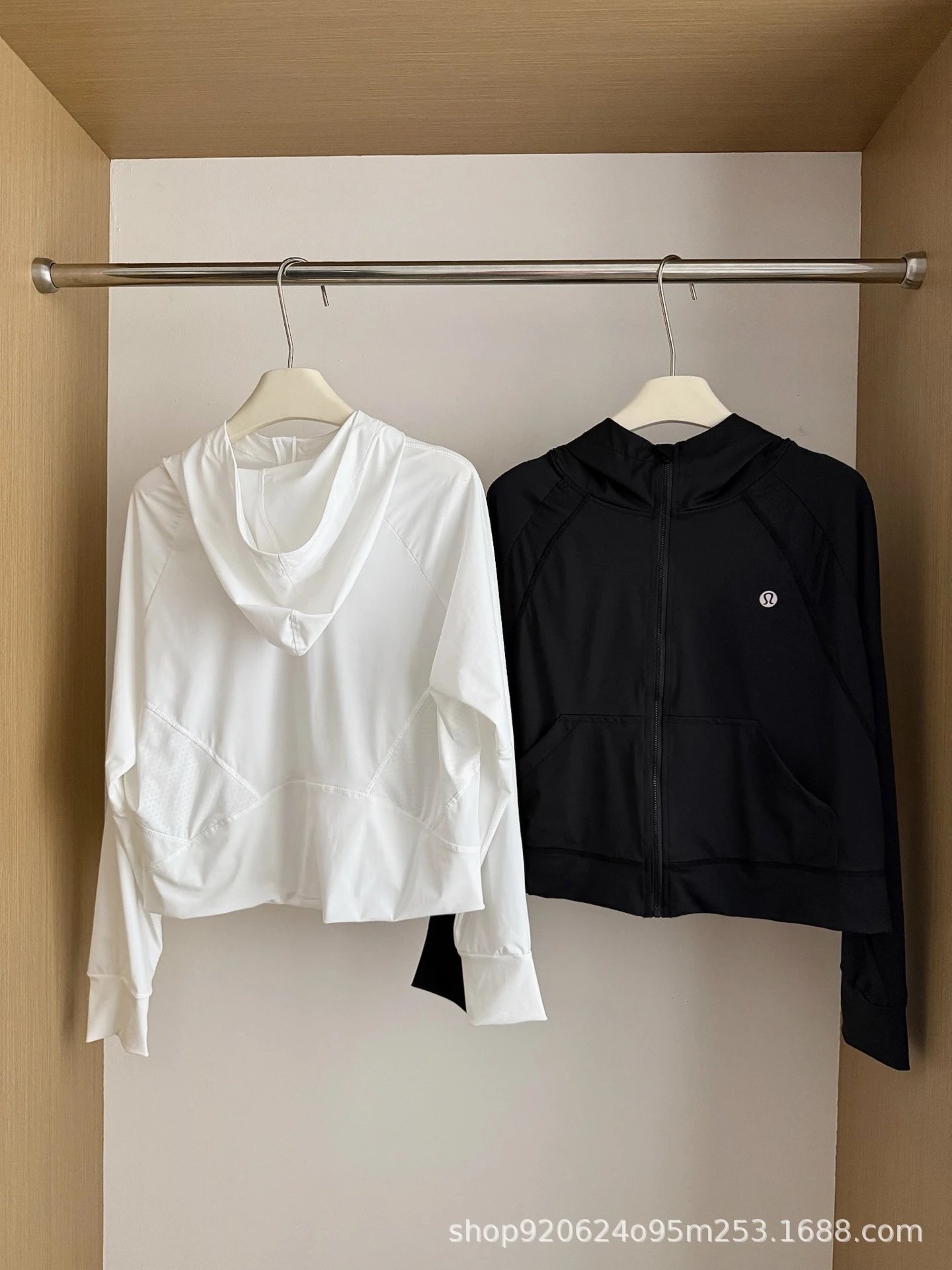 Lululemon Define Hooded Jacket White and Black Activewear Jacket Outerwear - 4