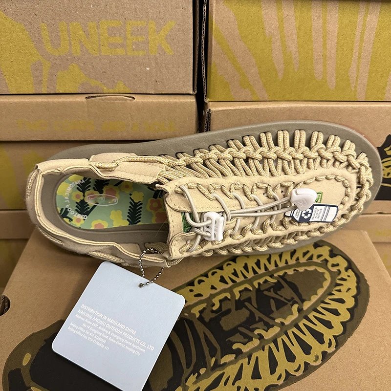 Design Keen Uneek Olive Green Sandals - 11