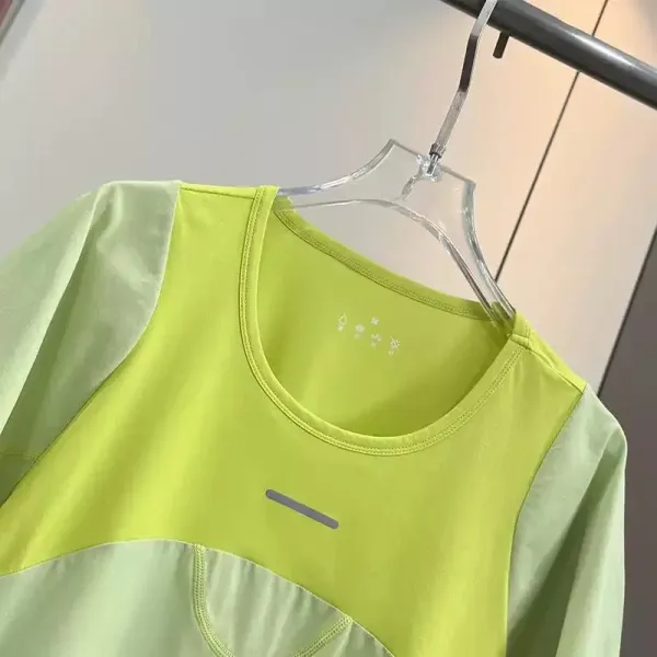 Design Color-Block Panel T-Shirt in Army Green and Blue - 9