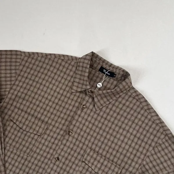 Design Oversized Plaid Shirt in Brown, Navy, and Red with White T-Shirt Layering Tops.shirt - 21