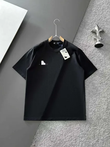Design Minimalist Logo Tee Black T-Shirt - 1