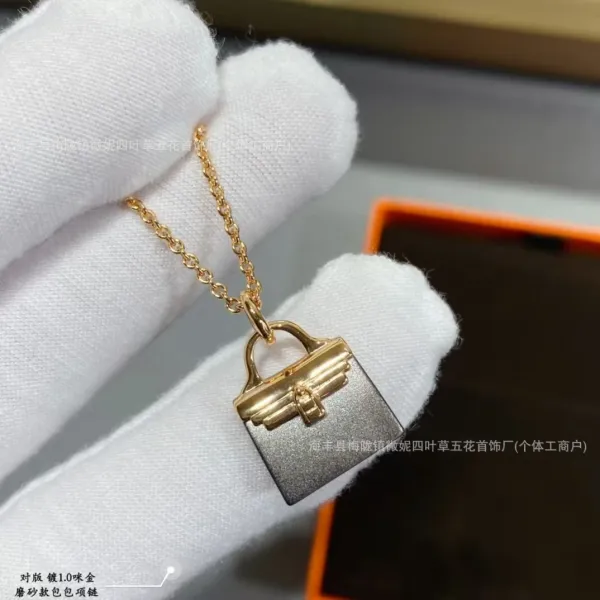 Design Mini Bag Pendant Necklace Pink Cubic Zirconia Gold-Plated Chain Jewelry - 13