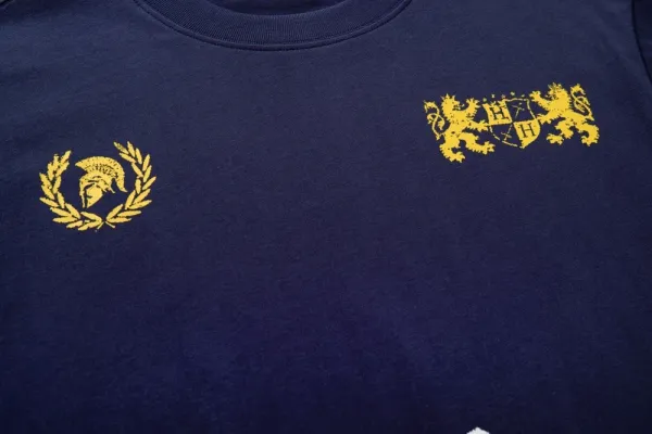 Design BLACKETT Heraldic Print Black Oversized T-Shirt T-Shirts - 9