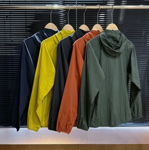 Design Montbell Versalite Jacket Orange / Black / Yellow / Green / Navy Outerwear - 26