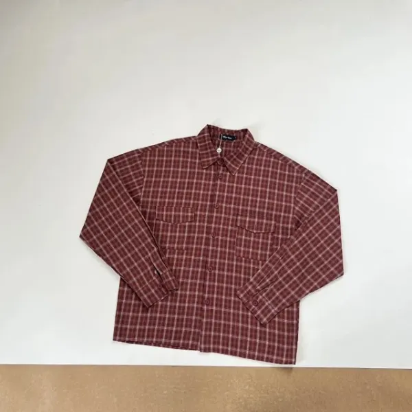 Design Oversized Plaid Shirt in Brown, Navy, and Red with White T-Shirt Layering Tops.shirt - 24