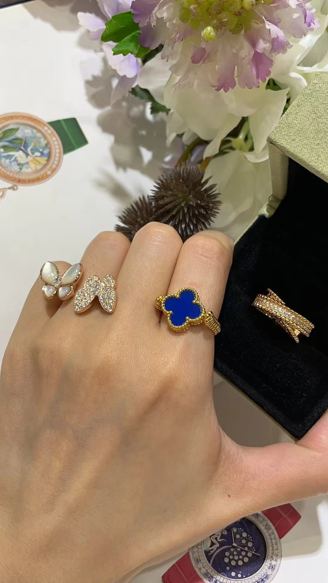 Van Cleef & Arpels Alhambra Motif Ring Collection Red Enamel and Gold Rings Jewelry - 9