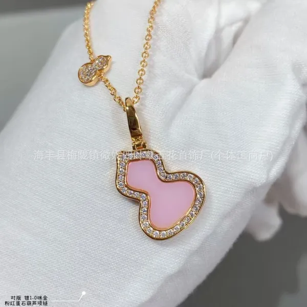Design Mickey Mouse Bow Pendant Necklace Gold-Tone Pave Crystal Necklace Jewelry - 18