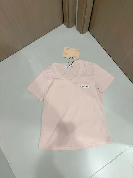 Miu Miu Pocket Detail V-Neck Gray T-Shirt - 12