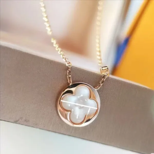 Louis Vuitton Monogram Flower Pendant Necklace Rose Gold White Mother-of-Pearl Necklace Jewelry - 1