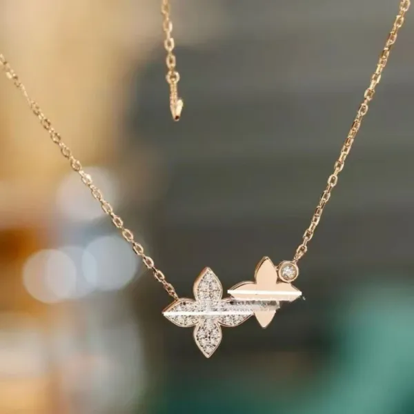 Louis Vuitton Fleurs de Louis Rose Gold Diamond Necklace Jewelry - 1