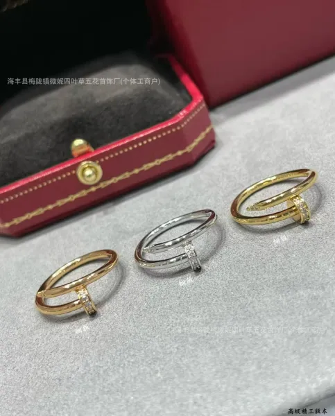 Design Minimalist Gold-Tone Double Band Ring Jewelry - 10