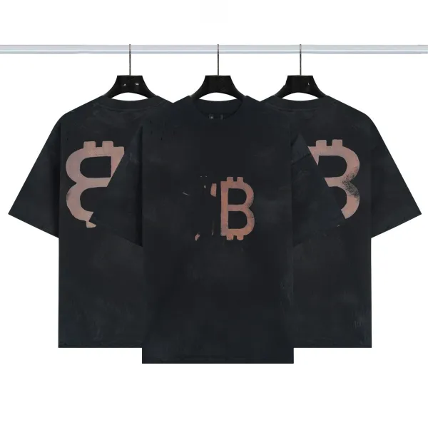 Design Bitcoin Logo Distressed Black T-Shirt - 1