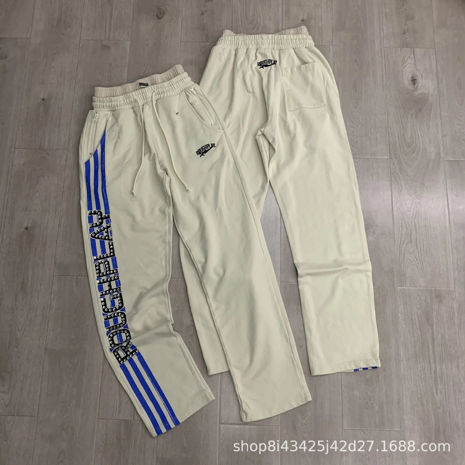 122 Off-White
