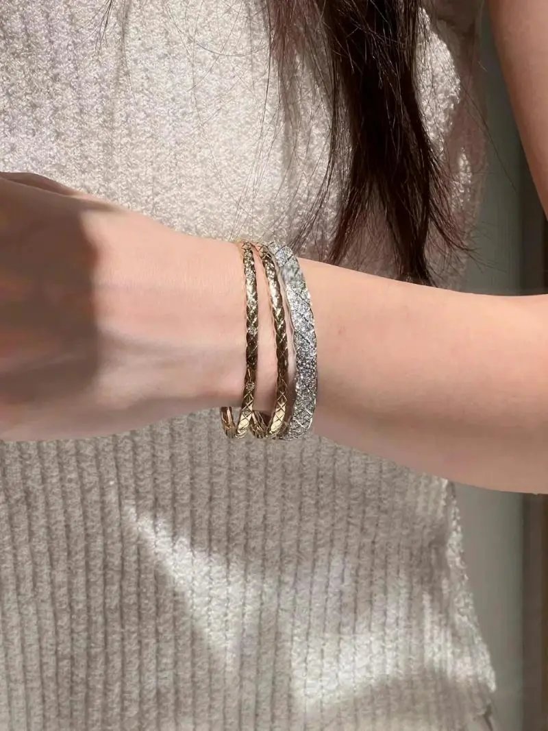 Design Quilted Diamond-Pave Bangle Silver Bracelet Jewelry - 23