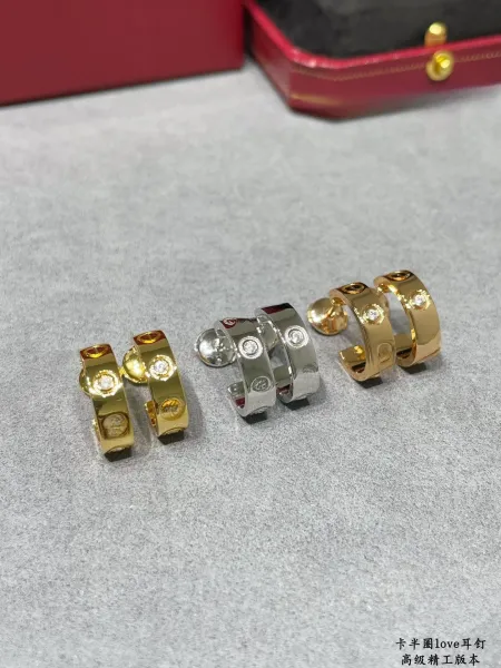 Cartier Love Earrings Gold with Single Diamond Jewelry - 8