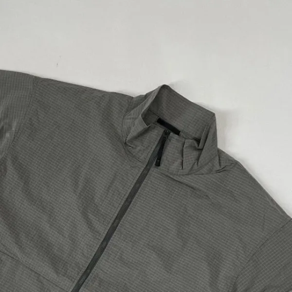 Design Goldwin Grid Tech Windbreaker Gray Jacket Outerwear.windbreaker - 23