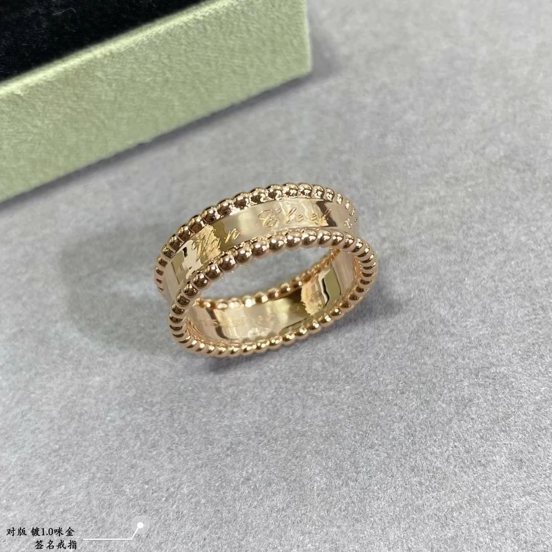 Van Cleef & Arpels Alhambra Motif Ring in White Gold and Rose Gold with Diamonds Jewelry - 9
