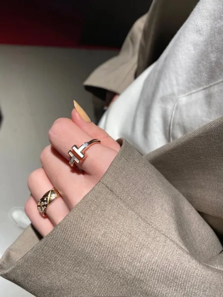 Design Silver Letter 'H' Ring Accessories Jewelry - 26