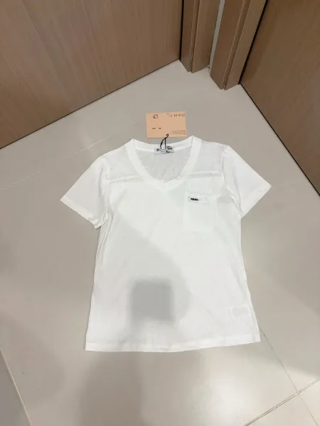 Miu Miu Pocket Detail V-Neck Gray T-Shirt - 13
